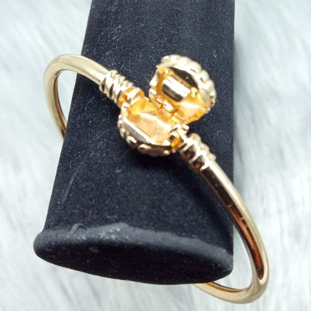 NEW Seashell Locket Bangle - Picture 6 of 11